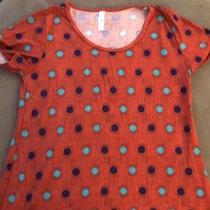 Lularoe Small classic tee